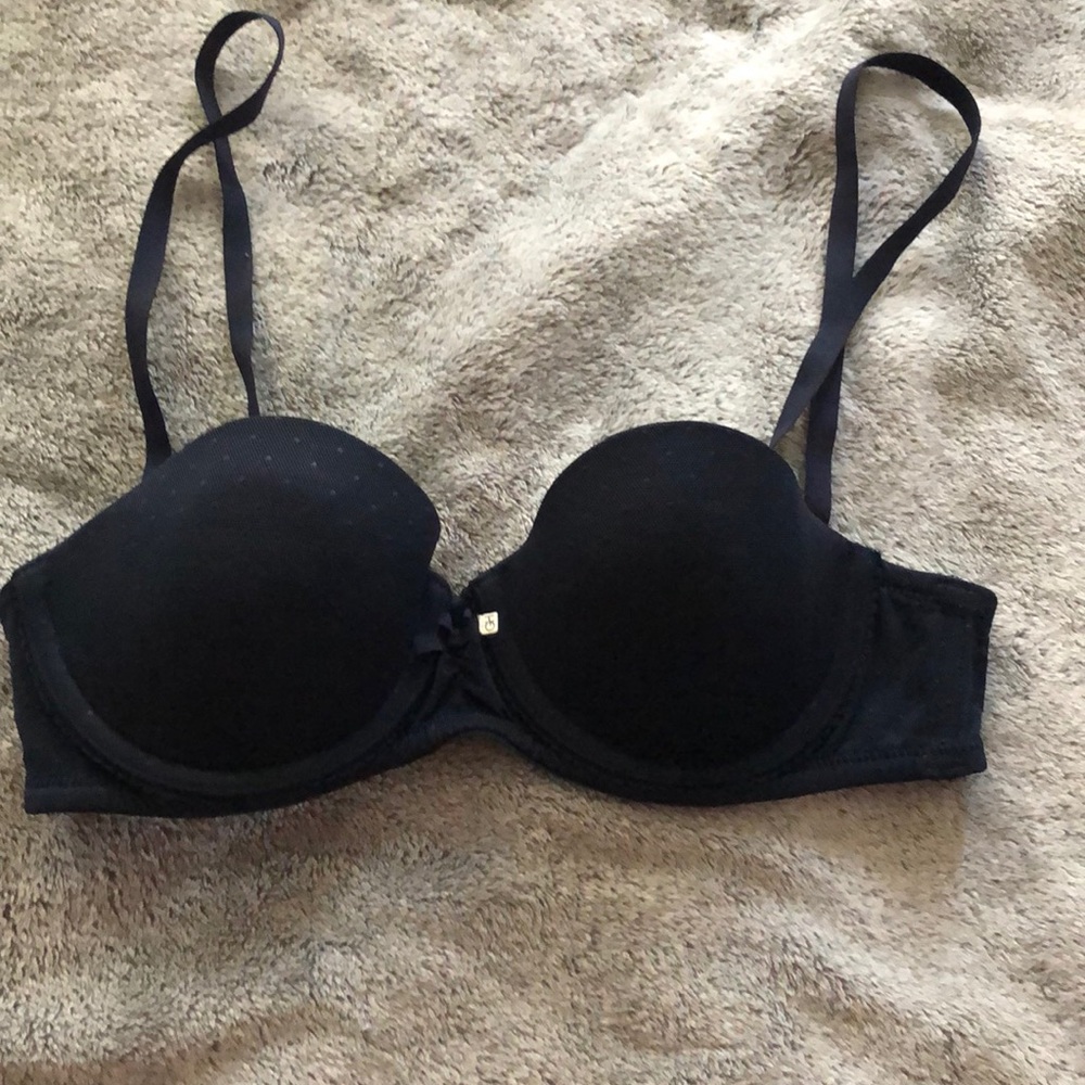 Gilly Hicks Strapless bra